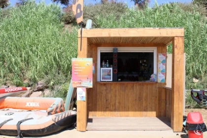 Location de stand up paddle avec fenêtre transparente - Expérience Côte d'Azur