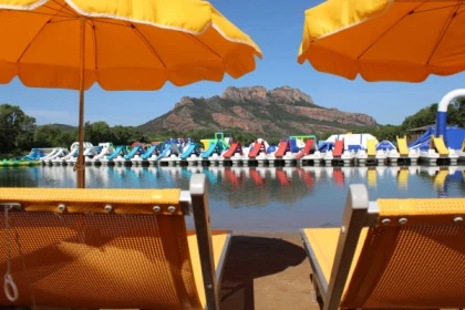 Location de transats & parasol - Expérience Côte d'Azur