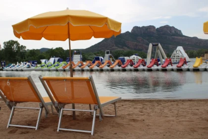 Location de transats & parasol - Expérience Côte d'Azur