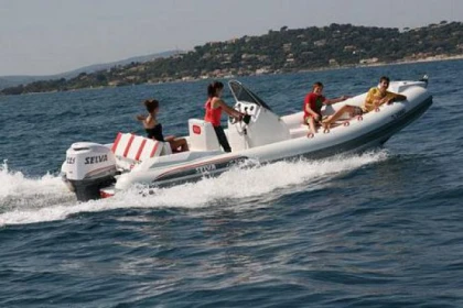 Location JAGUAR - SP Marine - Expérience Côte d'Azur