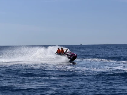 Location Jet ski sans permis Port-Fréjus - Expérience Côte d'Azur