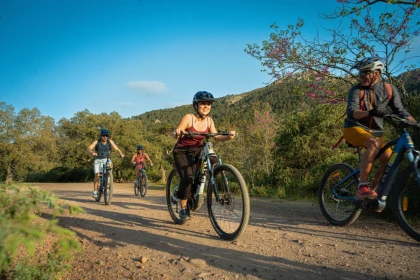 Location VTT électrique, coucher de soleil et apéro dans l’Estérel - Expérience Côte d'Azur