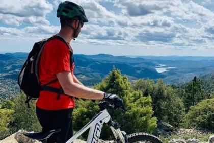 Location VTT Electrique - Grottes de Saint Cézaire sur Siagne - Expérience Côte d'Azur