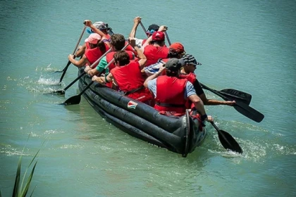 Pirogue Géante ECA - Expérience Côte d'Azur