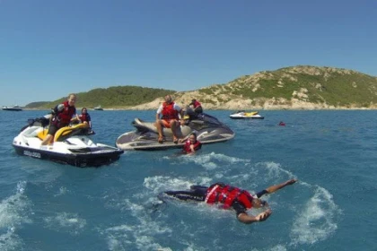 Randonnée accompagnée en jet ski - Cap Camarat 4 h - Expérience Côte d'Azur