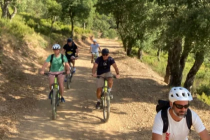 Randonnée avec un guide /Plan de la tour - Expérience Côte d'Azur