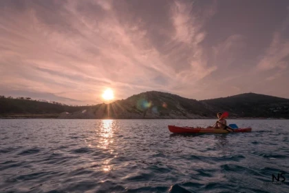 Randonnée guidée en kayak - COUCHER DE SOLEIL - plage de Pampelonne Ramatuelle - Expérience Côte d'Azur