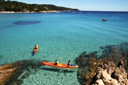 Randonnée Guidée en KAYAK - Le tour du Cap Taillat "Eau turquoise garantie" Escalet - Expérience Côte d'Azur
