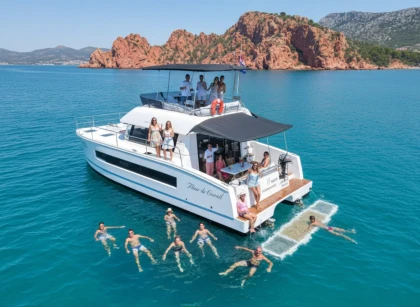 Croisière privée en catamaran à Saint-Raphaël – Calanques de l'Estérel - Expérience Côte d'Azur