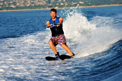 Ski nautique - Saint-Raphaël - Expérience Côte d'Azur