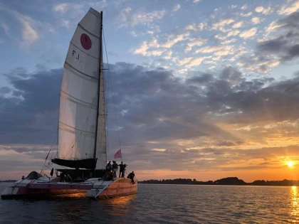 Soirée coucher de soleil en catamaran de  Cogolin - PROMO - Expérience Côte d'Azur