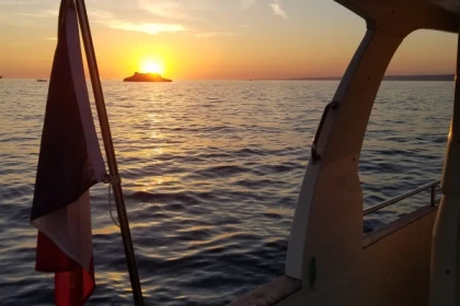 Sortie en mer à Marseille : soirée sunset au Frioul - Expérience Côte d'Azur