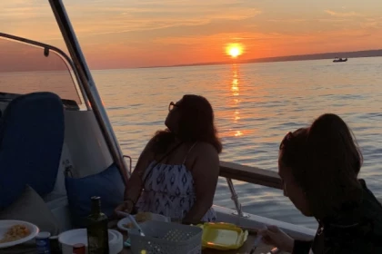 Sortie en mer à Marseille : soirée sunset au Frioul - Expérience Côte d'Azur