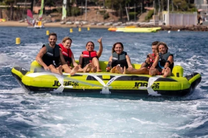 Tour de bouée tractée en mer - Expérience Côte d'Azur