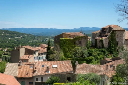 Visite commentée du village de Seillans - Expérience Côte d'Azur