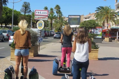Balade Segway - Bord de mer, vieille ville et base nature de Fréjus - Expérience Côte d'Azur