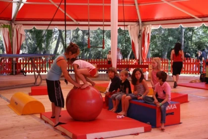 Cirque : parcours "découverte" (7-14 ans) - 1 cours de 2h - Expérience Côte d'Azur