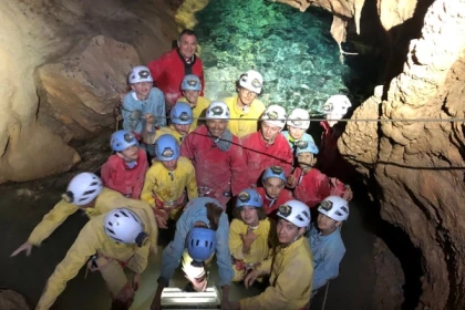 Découverte pédagogique de la Spéléologie - Grotte de la Mescla - Spécial Scolaire - Expérience Côte d'Azur