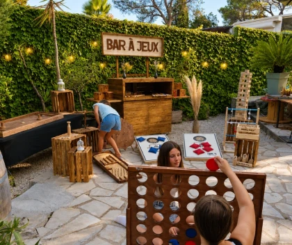 Bar à jeux en bois : une animation ludique pour votre évènement ! - Expérience Côte d'Azur