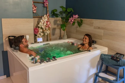 Séjour Escapade insolite en Love Room**** - Puget/Argens - Expérience Côte d'Azur