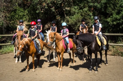 Stage équitation enfants dès 8 ans – Cours et apprentissage au ranch du Dramont, Saint-Raphaël - Expérience Côte d'Azur