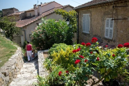 Visite commentée du village de Montauroux - Expérience Côte d'Azur