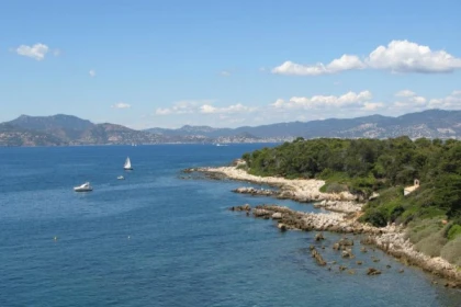 Visite guidée Île Saint Honorat - Cannes - Expérience Côte d'Azur