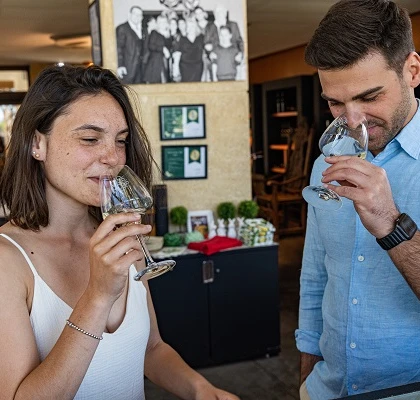 Dégustation de vin au clos des roses à Fréjus