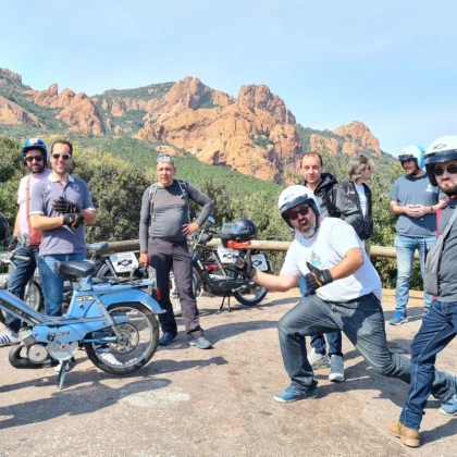 Balade insolite en paca en cyclomoteur