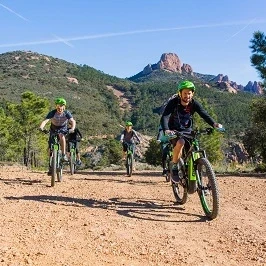 VTT électrique avec guide dans le Var