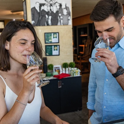 Idée d'activité en automne : dégustation de vin