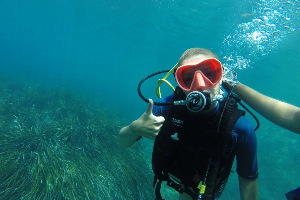 Baptême de plongée à la Calanque Saint-Barthélemy (1pers) - Expérience Côte d'Azur