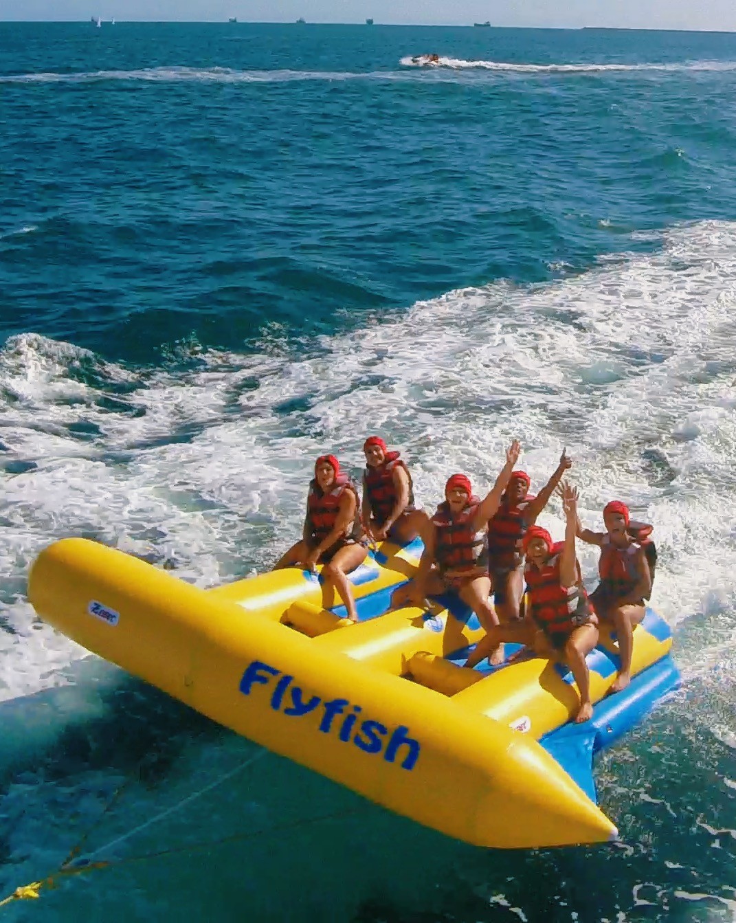 BOUEES TRACTEES : banane, Flyfish, canapé, disque - Expérience Côte d'Azur