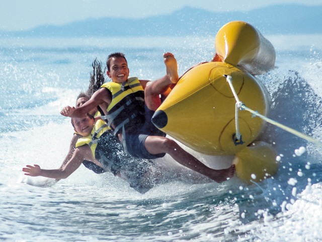 BOUEES TRACTEES : banane, Flyfish, canapé, disque - Expérience Côte d'Azur