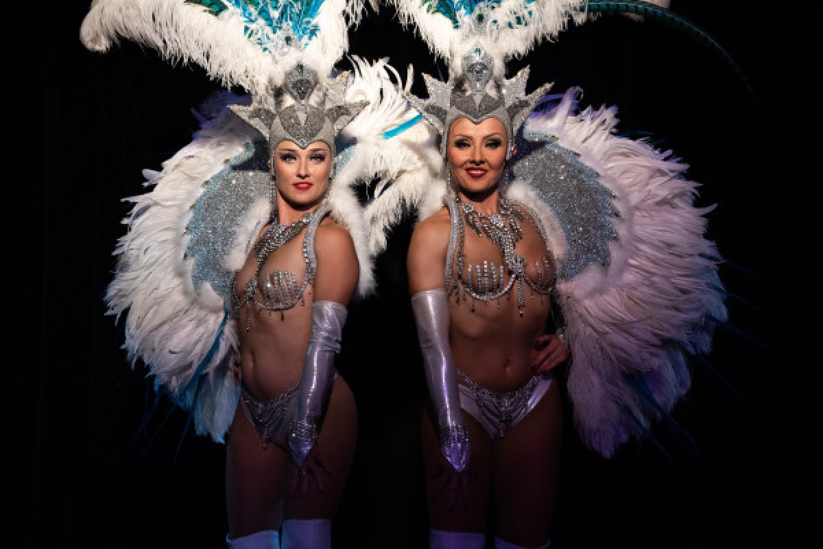 Cabaret "FRANCKY FOLIES"  (Déjeuner-spectacle) - Expérience Côte d'Azur