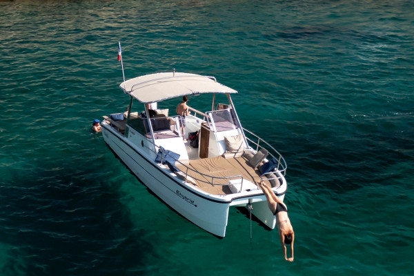 Croisière baignade dans les Calanques en demi-journée - Mucem - Expérience Côte d'Azur