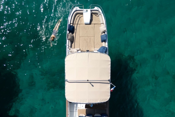 Croisière baignade dans les Calanques en demi-journée - Mucem - Expérience Côte d'Azur