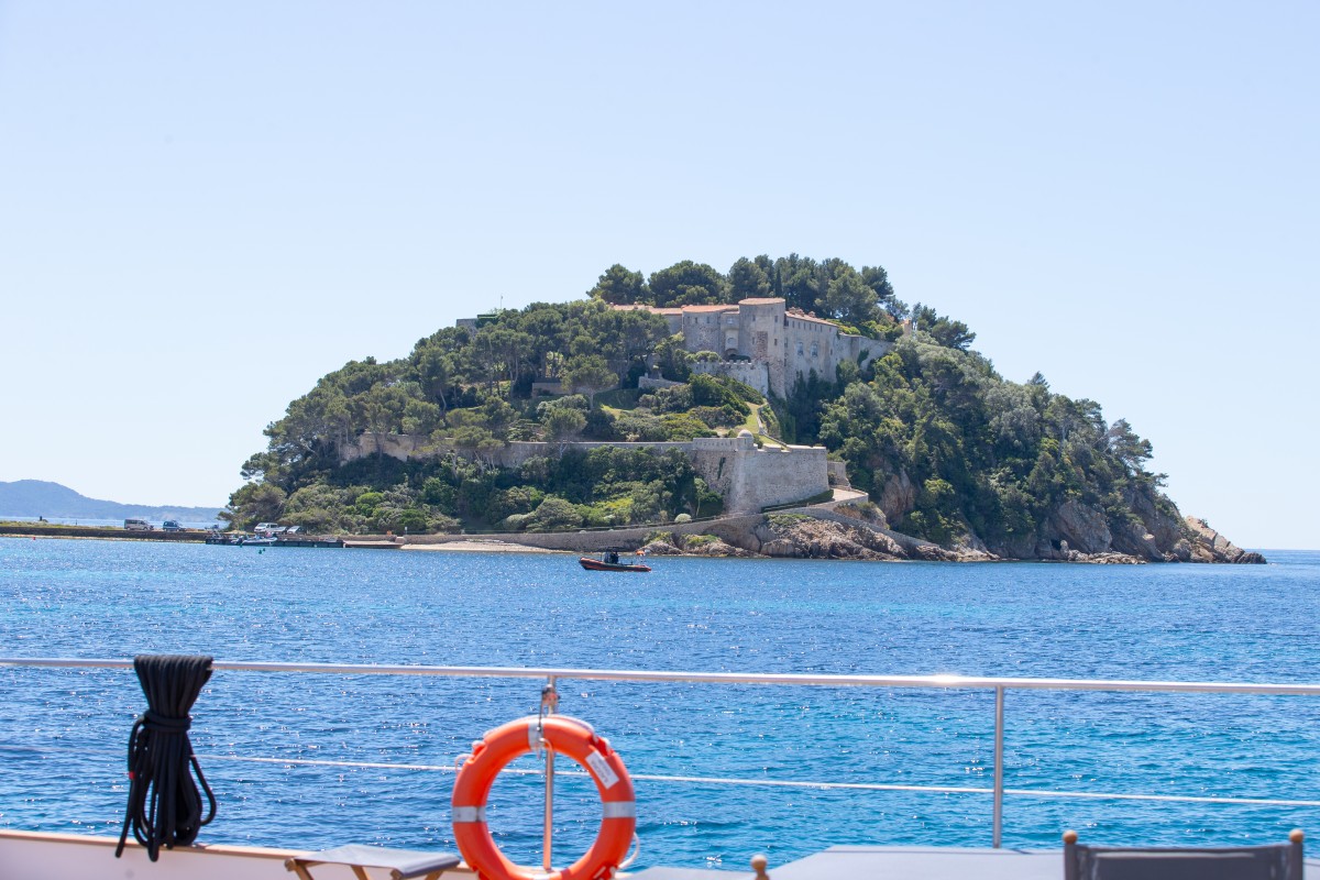 Départ Hyères | La Matinée Détente | Fort de Brégançon ou Porquerolles - Expérience Côte d'Azur