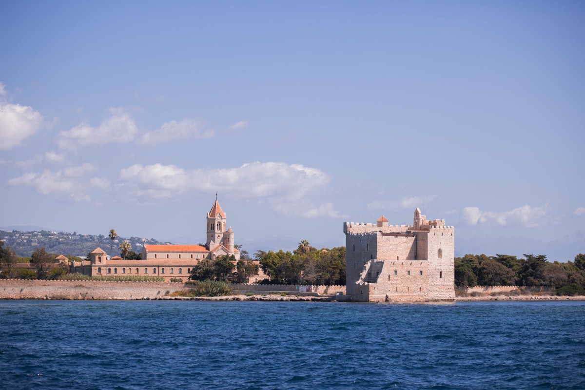 Sortie Catamaran journée - Départ Cagnes sur Mer vers les Iles de Lérins - Expérience Côte d'Azur