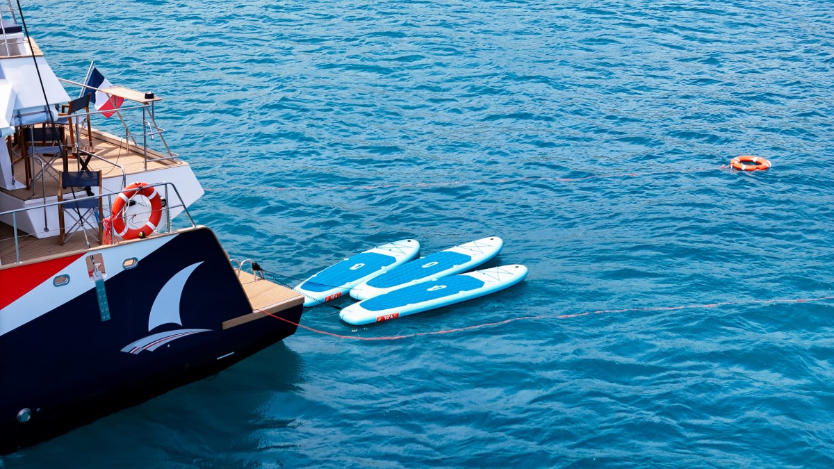 Croisière en catamaran sur la Côte d’Azur avec apéritif – Cap d’Antibes au départ de Villeneuve-Loubet - Expérience Côte d'Azur
