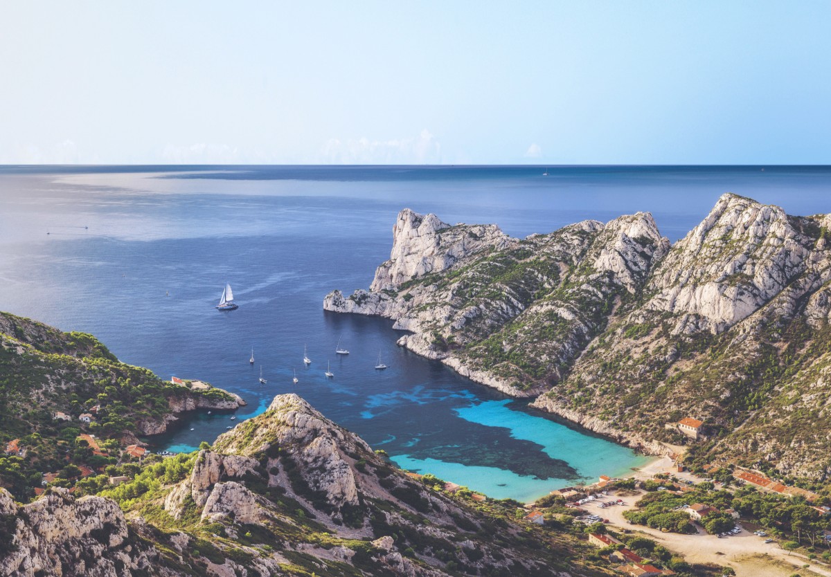 Croisière en catamaran à la journée – Calanques & Riou au départ de Marseille - Expérience Côte d'Azur