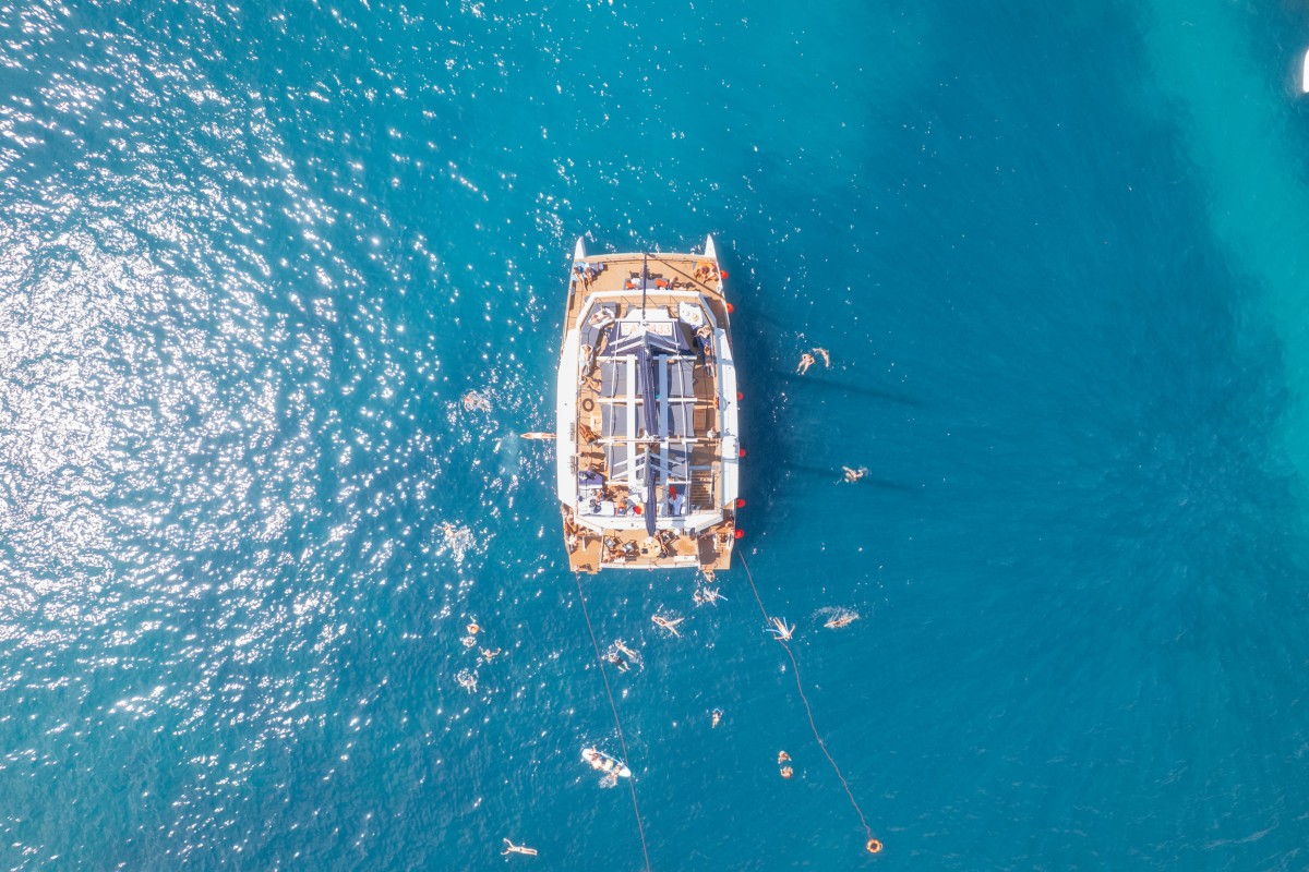 Croisière après-midi détente en catamaran au départ de Nice – Baie de Villefranche-sur-Mer & Saint-Jean-Cap-Ferrat - Expérience Côte d'Azur