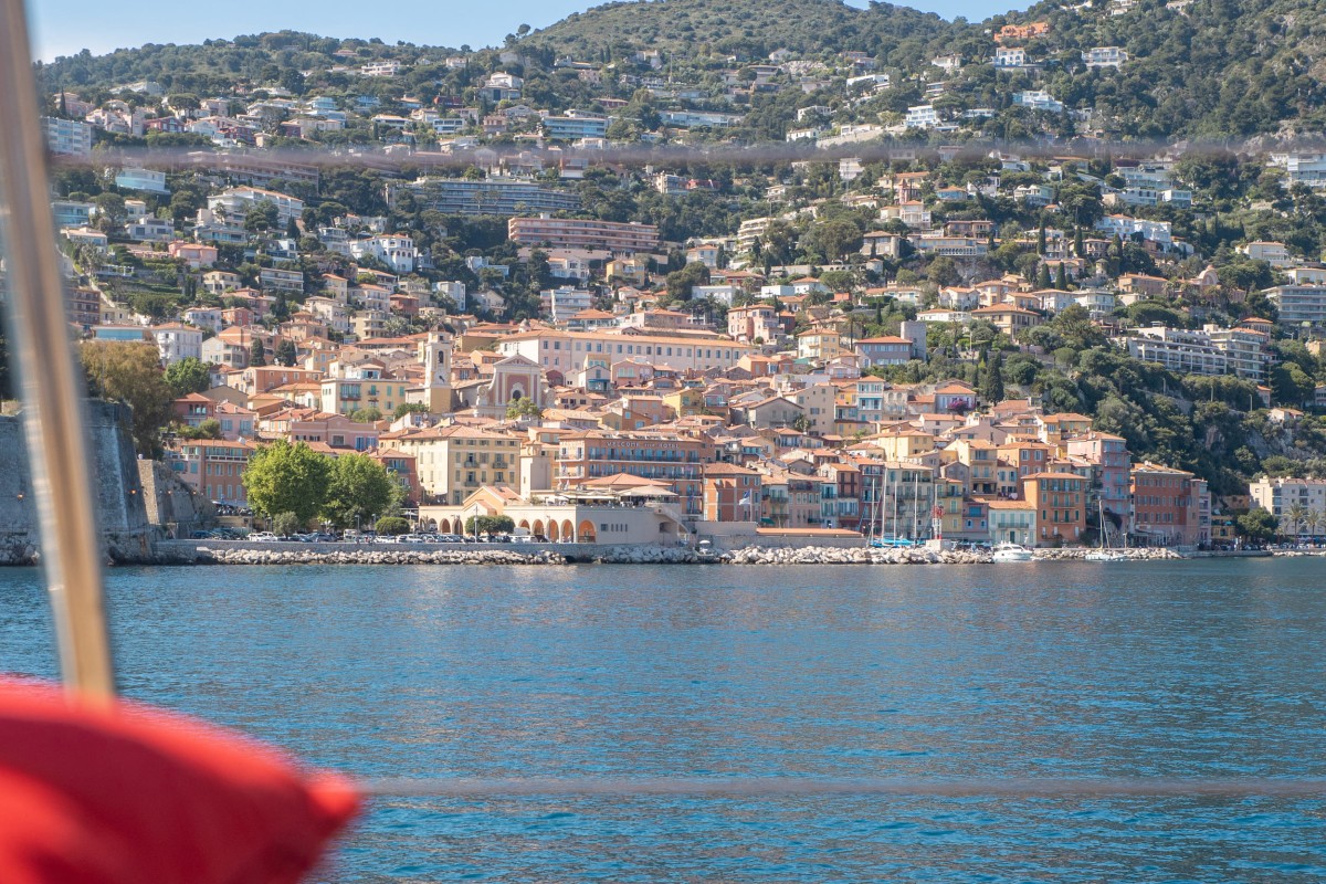 Sortie en catamaran depuis Nice : balade commentée du littoral Saint-Jean-Cap-Ferrat jusqu'à - Expérience Côte d'Azur