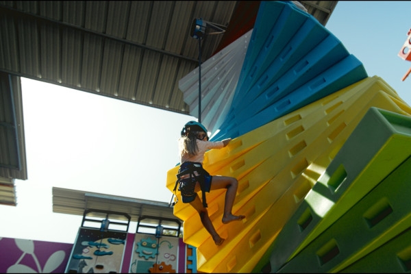 Entrée Zigoto parc - Escalade et Trampoline à Puget sur Argens - Expérience Côte d'Azur