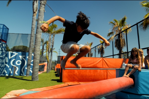 Entrée Zigoto parc - Escalade et Trampoline à Puget sur Argens - Expérience Côte d'Azur