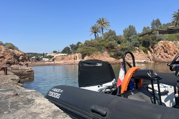 Balade bateau à Cannes - les calanques de l'Estérel - Expérience Côte d'Azur