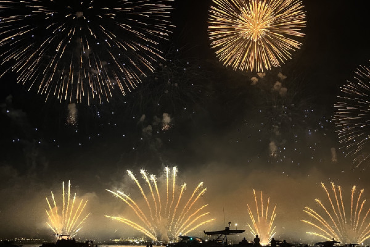 Excursion Feux d'artifice cata - Expérience Côte d'Azur