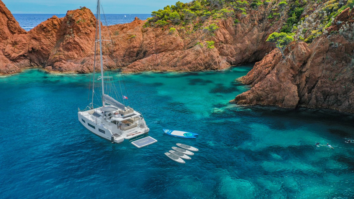 Excursion privée en catamaran 1/2 Journée - baignade et détente en mer - Expérience Côte d'Azur
