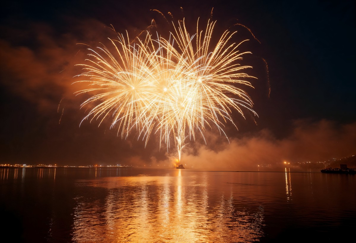 FEU D'ARTIFICE - ST RAPHAËL - Expérience Côte d'Azur
