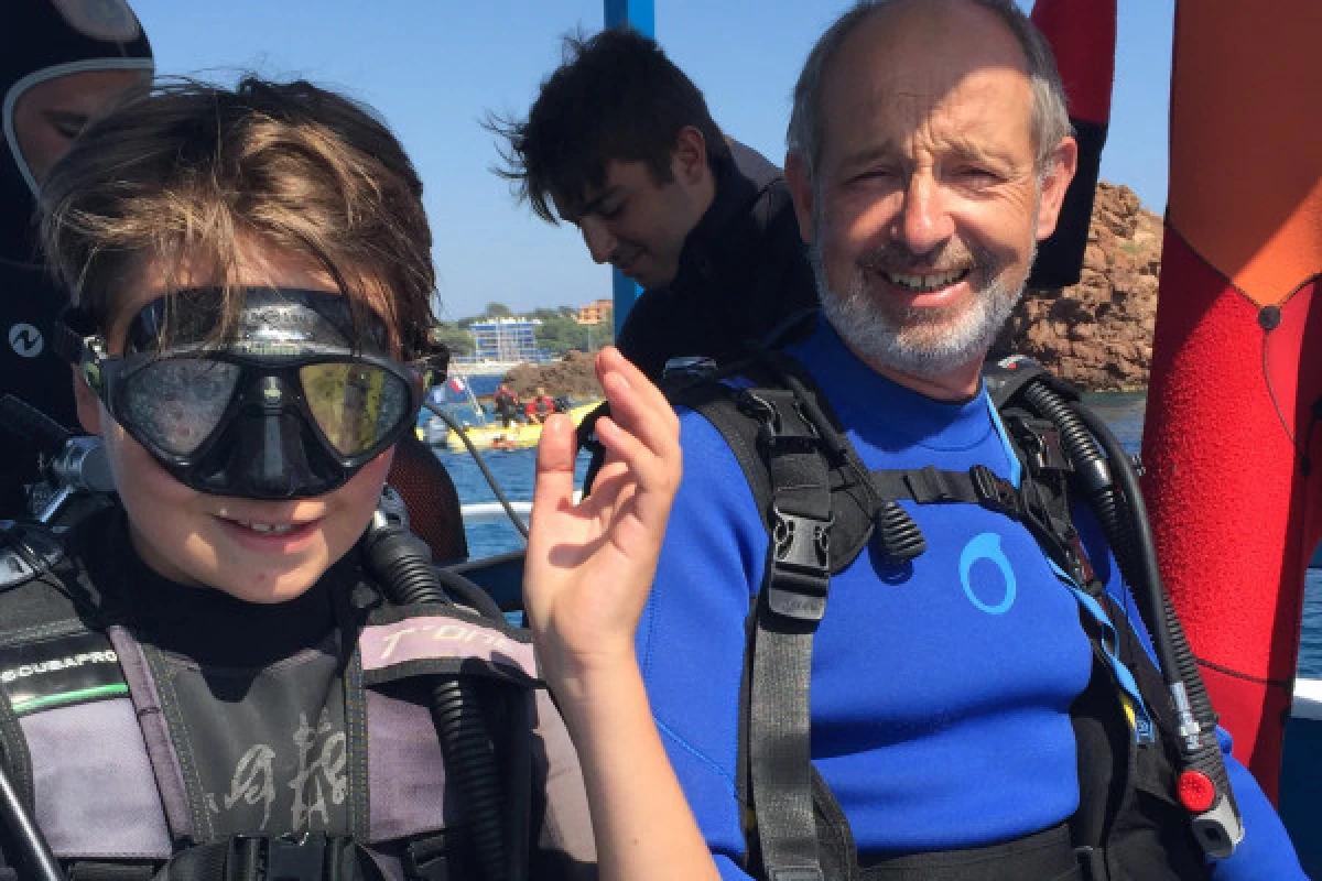 Formation plongée ENFANT Scuba Explorer - Fréjus VAR - Expérience Côte d'Azur